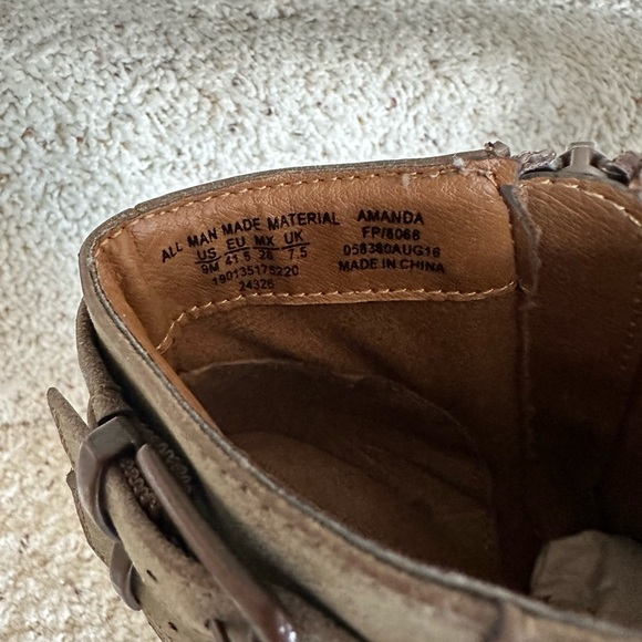 Laura Scott Boots - Picture 5 of 6